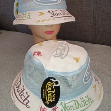 Bucket kapa Von Dutch (bijela sa svijetlo plavim logo )