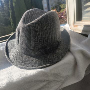 Christy London šešir 59cm novo