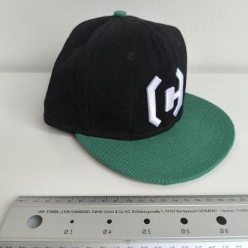 Cropp kapa crno zelena  Novo