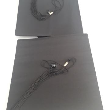 Diplomske kape, 2 kom