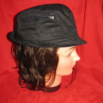 Kapa - šešir. Crni za dva đepa. ULTRA