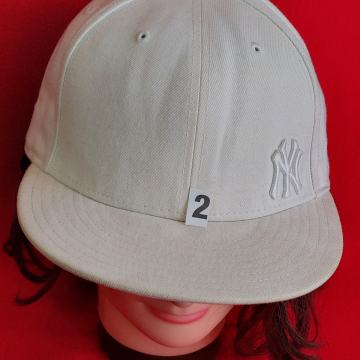 KAPA šilt. Br-2. Bijela-bijeli  vez NY. Mob