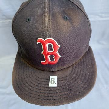 KAPA šilt. Br-6. Crna-crveni vez - B.  Mob