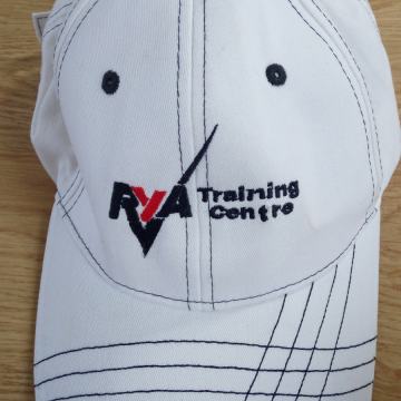 Kapa sa šiltom RYA Training Centre