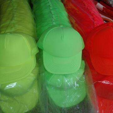 Lot (30 kom.) kape polumrežaste (za print reklame firme...)