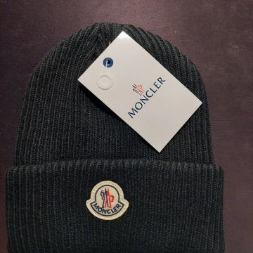 Moncler kapa