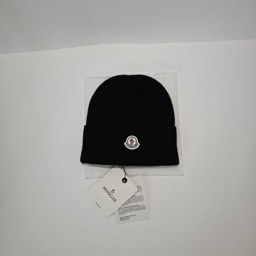 Moncler kapa
