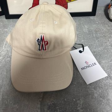 Moncler kapa