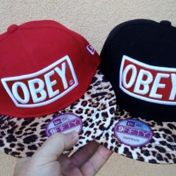 OBEY šilterice 2 komada