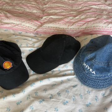 Reklamna kapa šilterica Shell i  Nivea jeans kapa i crna šilterica