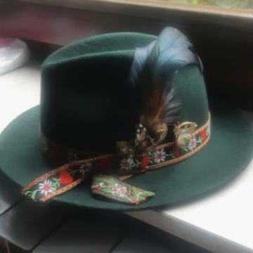 Tirolski muški šešir - tamno zeleni