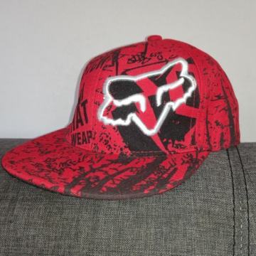 Šilterica Fox ravan šilt (bijeli logo) 57,5 cm