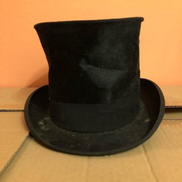 Stari šešir cilindar