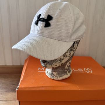 UNDER ARMOUR Kapa Silterica