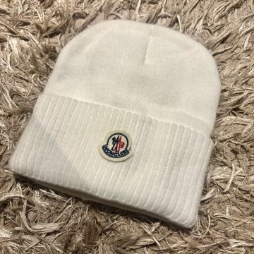 Zimska Moncler kapa