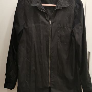 Bershka kosulja sa zatvaracem L