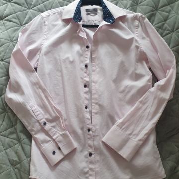 Jake's svijetlo roza košulja