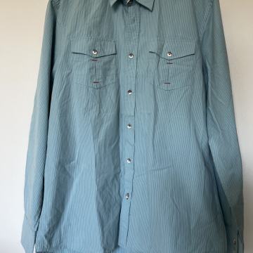 Košulja sa decentnim prugicama vl.L