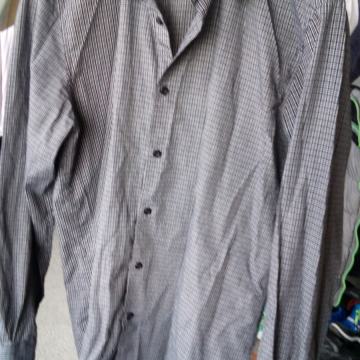 Košulja MAN TREND broj L slimfit 2x nošena i KAO NOVA