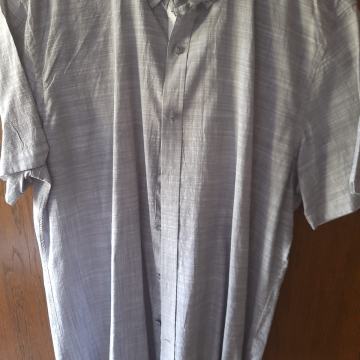 Košulja muška veličina XL / 44