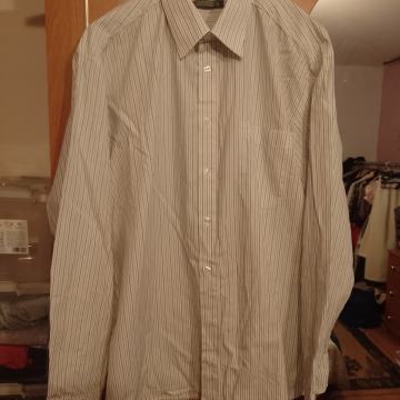 Muska kosulja. DETEER . Broj 45 .