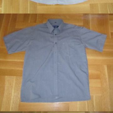 Muške košulje kratkih rukava veličina od 42 do 44 ( L - XL )
