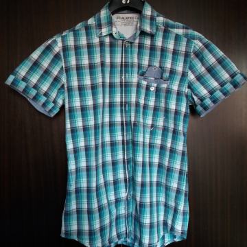 Prodajem košulju Jack & Jones kratki rukav