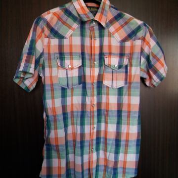 Prodajem košulju kratki rukav Urban Behavior