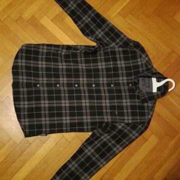 prodajem kvalitetne košulje NOVE!