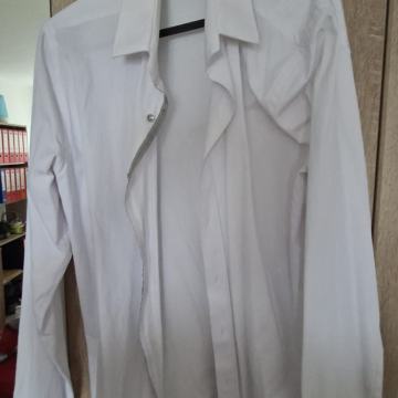 Prodajem mušku košulju!