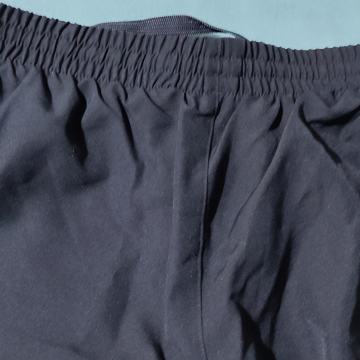 Adidas plave kratke hlače L kao XL