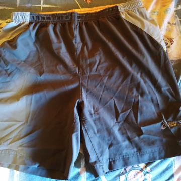 Asics šorc, L veličina