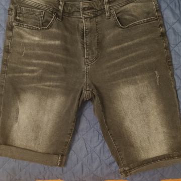 Crne muške kratke traper hlače,vel 32