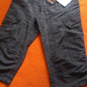 Dječije hlače152-168Može slanje