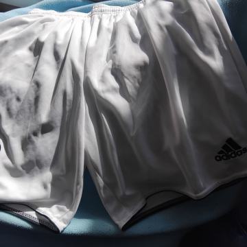 KRATKE HLACE, donji dres vel.M-ADIDAS-Novo