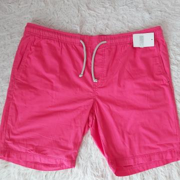 Kratke hlače *** NOVO ***, s etiketom