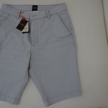 BOSS kratke hlace muske w30 nove sa etikoetom svijetlo sive