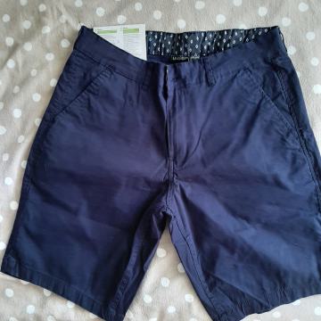 Nove modre bermude vel. 50