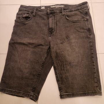 Muške kratke jeans hlače. Vel. 36