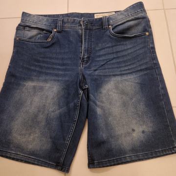 Muške kratke jeans hlače. Vel. 52