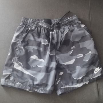 Nike maskirne kupaće hlačice