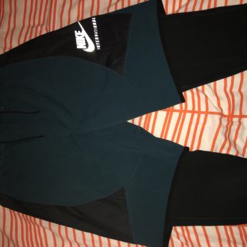 NIKE 2u1 kratke hlače/tajice za trčanje, veličina XL - NOVO