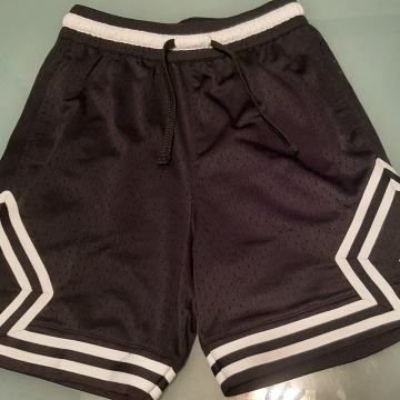 Prodajem Jordan Sport Dri-FIT muški košarkaški šorc