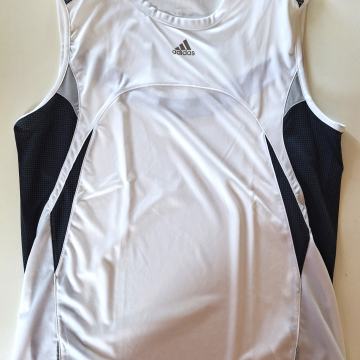 Adidas maja L -odlična!