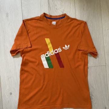 Adidas retro