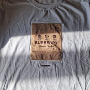 Burberry majica HITNO