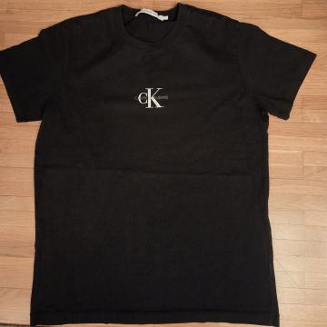 Calvin Klein majica kratkih rukava, vel L, nova nenošena