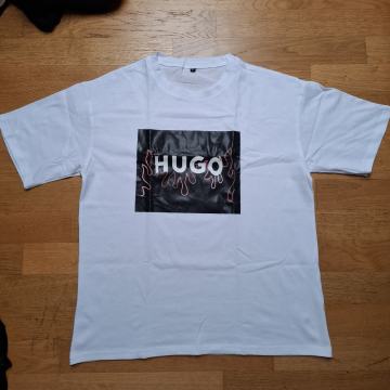 HUGO BOSS - Kratka majica (L)