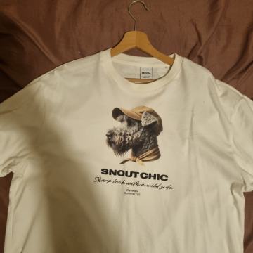 kratka majica veličine M, nijednom nošena