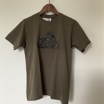 Adidas majica vl. 164 / TOTALNA ČISTKA